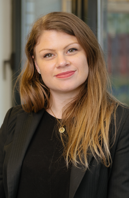 Laura Matar headshot